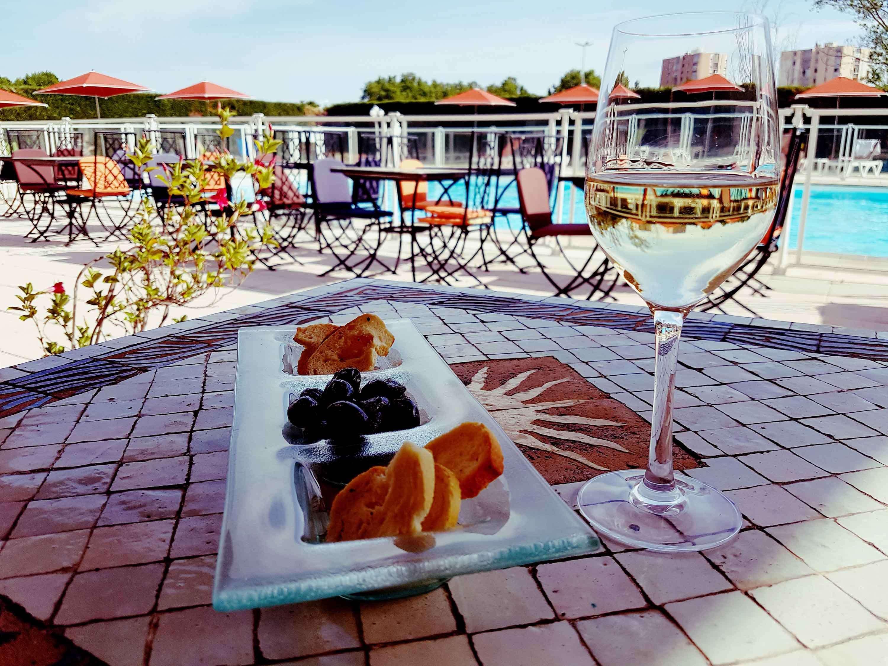 Ibis Styles Arles Palais Des Congres Hotel Bagian luar foto