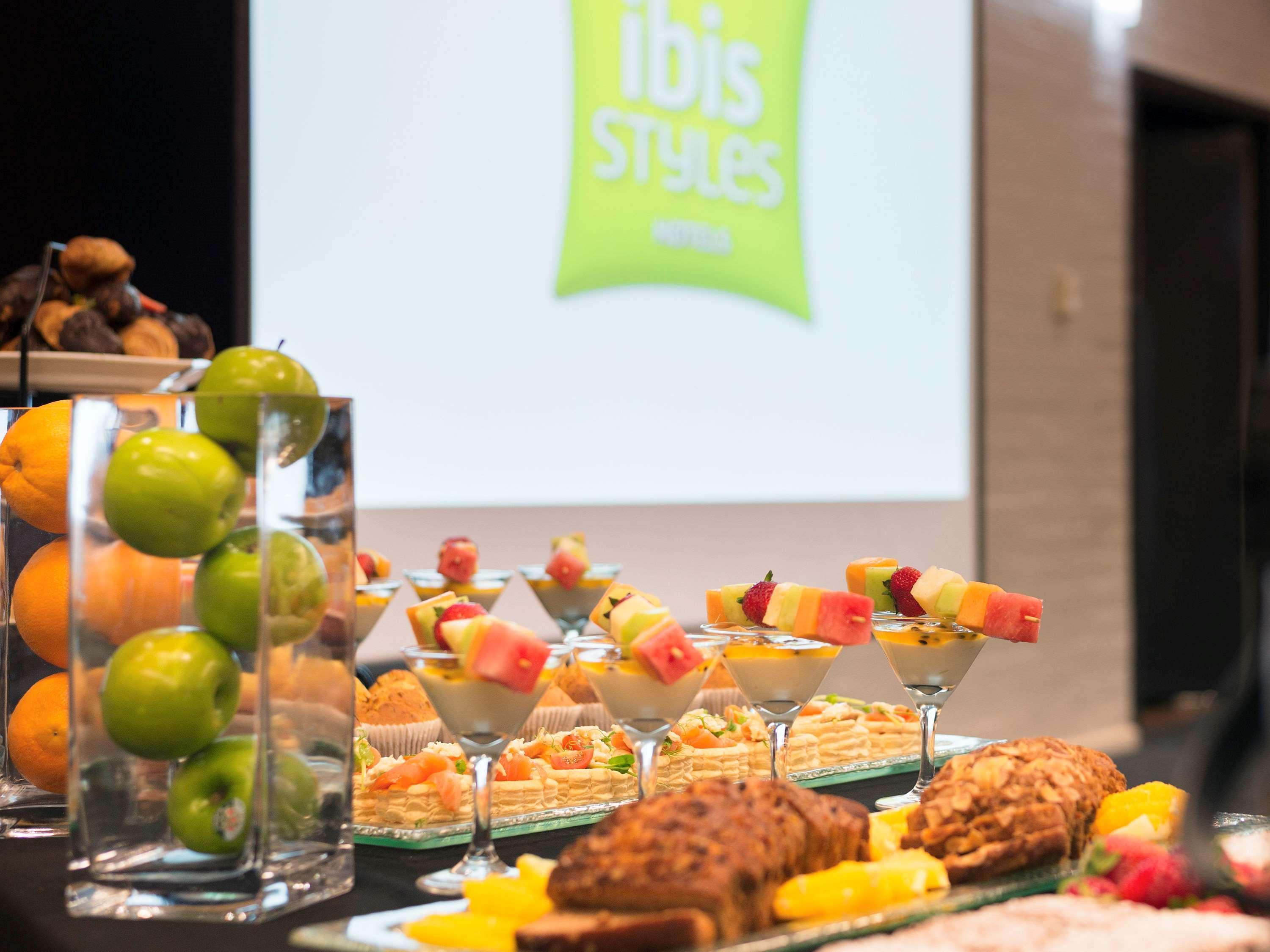 Ibis Styles Arles Palais Des Congres Hotel Bagian luar foto
